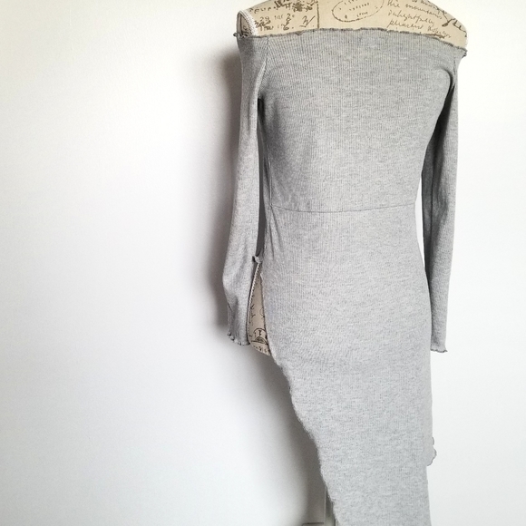 Boohoo off the shoulder asymmetrical top - Picture 4 of 7